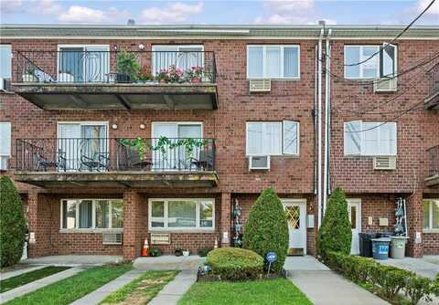 7941 Seaview Avenue, Brooklyn, NY 11236