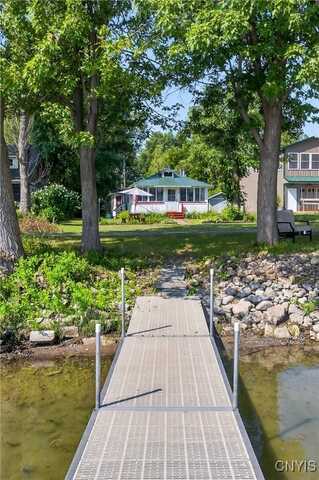 252 Fire Lane 13, Cato, NY 13080