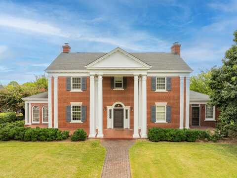 598 S Crest Road, Chattanooga, TN 37404