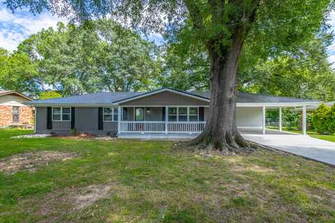 483 Greenfield Drive, Rossville, GA 30741