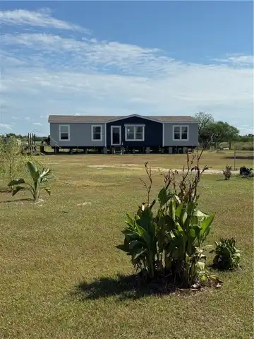 309 Jackson Road, Refugio, TX 78377