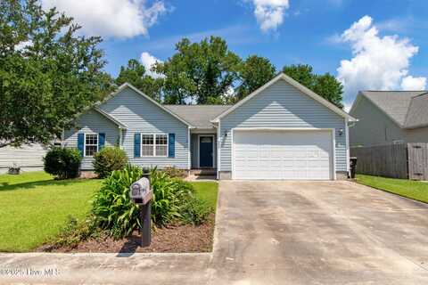 202 Two Oaks Court, Newport, NC 28570
