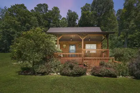 2371 Owl Creek Road, Frankfort, OH 45628