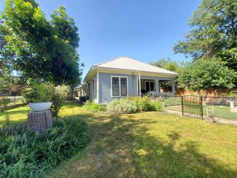 524 El Paso St, Mason, TX 76856
