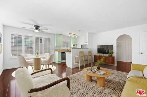 976 Larrabee St, West Hollywood, CA 90069