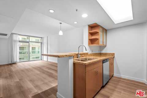13700 Marina Pointe Dr, Marina Del Rey, CA 90292