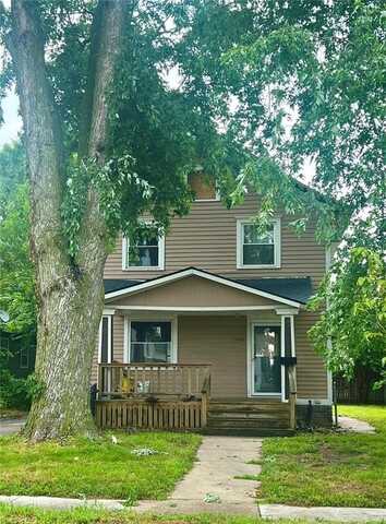 1106 Elmhurst, Cedar Rapids, IA 52402