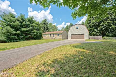 4 Farmington Avenue, Wilton, NY 12831