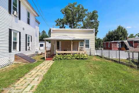 9 1/2 Museum Lane, Waterford, NY 12188