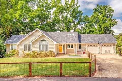 44 Samayoa Place, Asheville, NC 28806