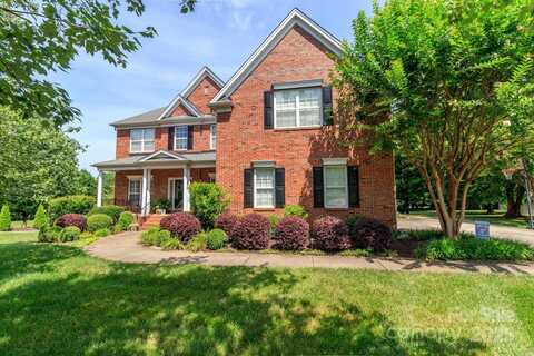 4009 Tillingmere Circle, Matthews, NC 28104