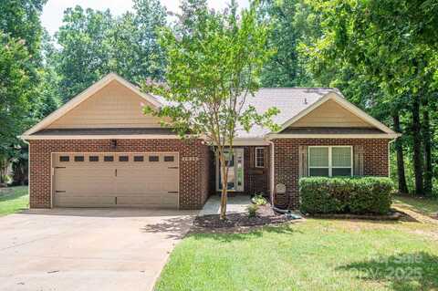 1925 Cameron Heights Circle, Denver, NC 28037