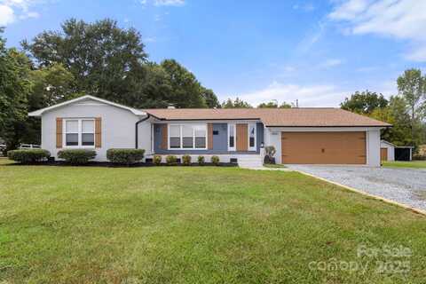 2800 Potter Road S, Waxhaw, NC 28173