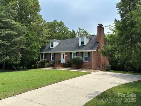 444 Lakeview Drive, Harrisburg, NC 28075