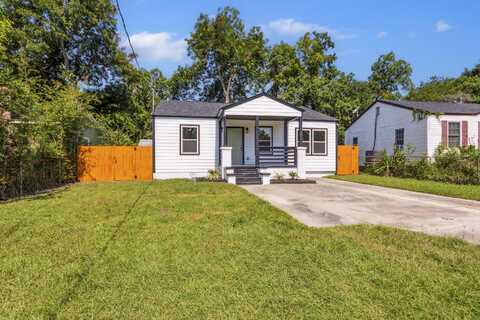 2136 Commander Road, North Charleston, SC 29405