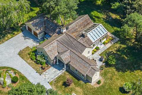1 Primrose Ledge, Essex, CT 06426