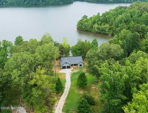 696 Dry Creek Lane, Lexington, TN 38351