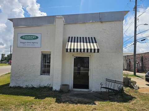 2 E Main St, Headland, AL 36345