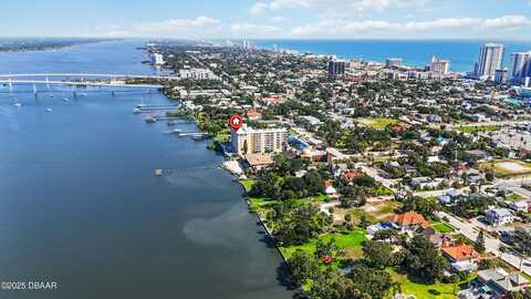 145 N Halifax Avenue, Daytona Beach, FL 32118