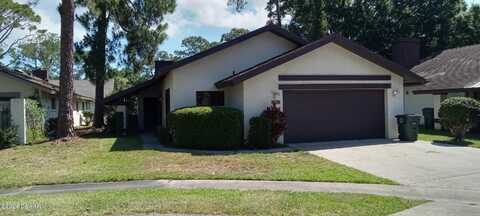 106 Augusta Circle, Daytona Beach, FL 32114