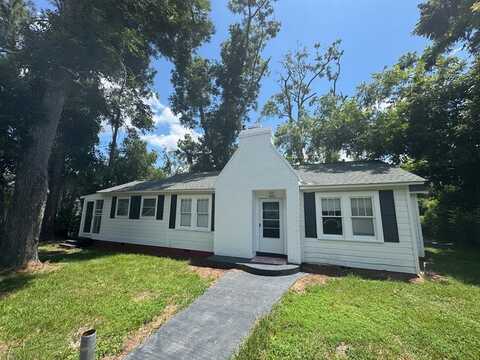 485 Sibbett Ave, Douglas, GA 31533