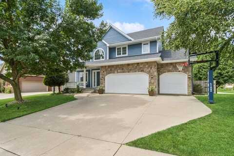 301 S 62nd Street, West Des Moines, IA 50266