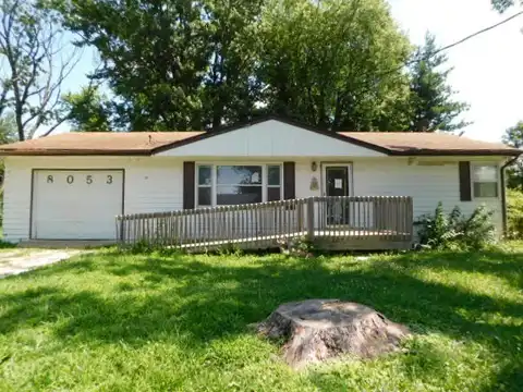 8053 Ridgeview Drive, Des Moines, IA 50320