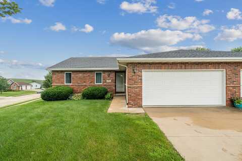 640 E Main, Epworth, IA 52045