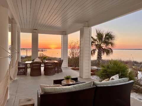 1466 Seaside Circle, Navarre, FL 32566