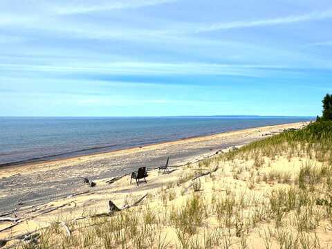 31005 W Wildcat RD, Paradise, MI 49768