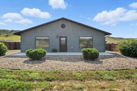 27573 WATTS LN, Hot Springs, SD 57747