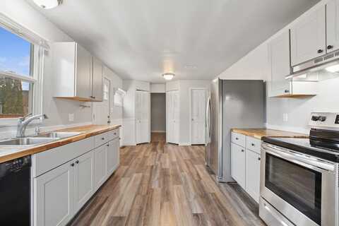 1129 6th Avenue W, Kalispell, MT 59901