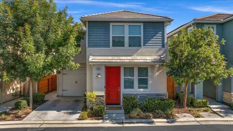 3689 Friendship Lane, Clovis, CA 93619