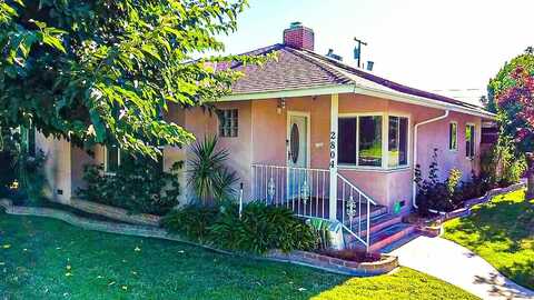 2804 Fruit Avenue N, Fresno, CA 93705