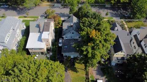 19 Oxford St, Montclair, NJ 07042