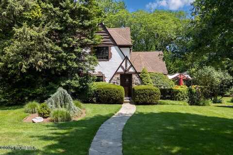 12 Garden Road, Little Silver, NJ 07739