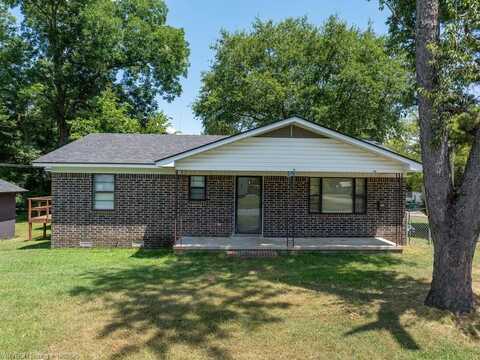 610 N McCandless AVE, Booneville, AR 72927