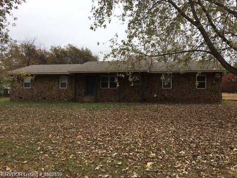 623 Hilltop DR, Alma, AR 72921