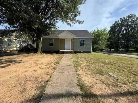 2100 Birnie AVE, Fort Smith, AR 72904