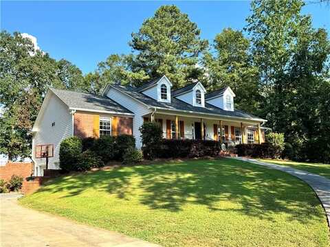132 Hunter Drive NE, Calhoun, GA 30701
