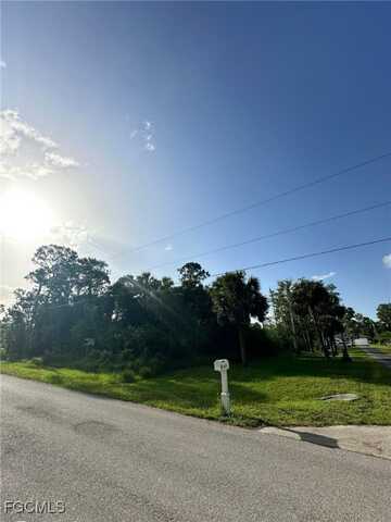 20th Avenue NE, Naples, FL 34120