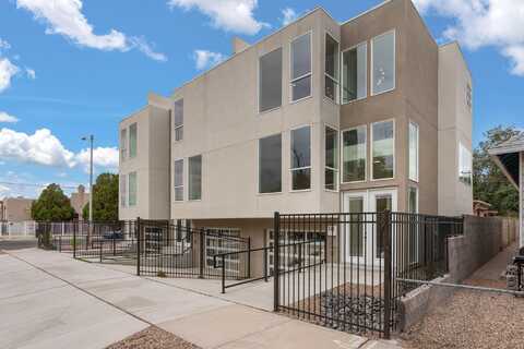 233 Stover Avenue SW, Albuquerque, NM 87102