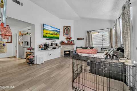 44550 E 15th Street, Lancaster, CA 93535
