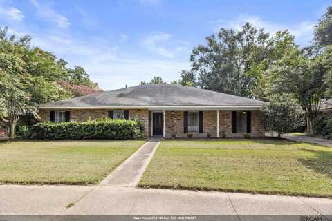 1369 Crescent Dr, Baton Rouge, LA 70806