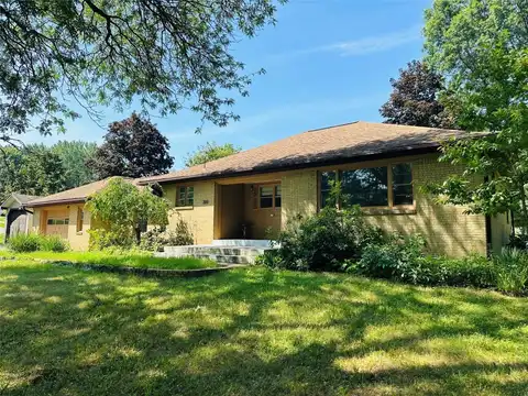 5222 PERRY Highway, Erie, PA 16509