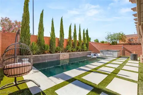 9621 Paraiso Springs Street, Las Vegas, NV 89139