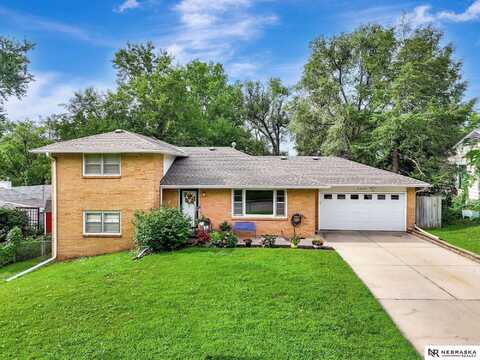 2225 Stockwell Street, Lincoln, NE 68502