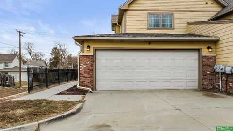 2510 N 42 Street, Omaha, NE 68111