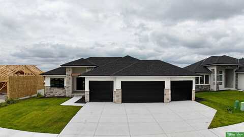 5432 N 213th Avenue, Elkhorn, NE 68022
