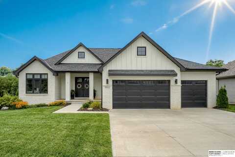 18312 Cheyenne Road, Omaha, NE 68136
